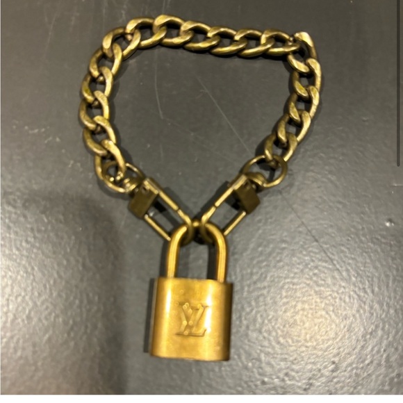 Louis Vuitton Lock and Bracelet #343 - Picture 3 of 4